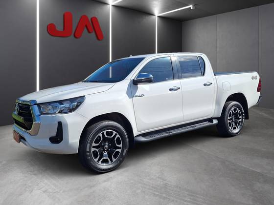 TOYOTA HILUX 2.8 D-4D TURBO DIESEL CD SRV 4X4 AUTOMÁTICO TOYOTA HILUX 2.8 D-4D TURBO DIESEL CD SRV 4X4 AUTOMÁTICO